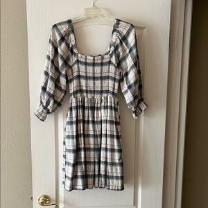 Madewell Plaid Dress in Gray and Cream with mid-length sleeves